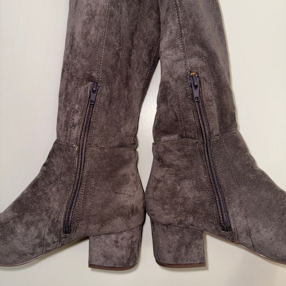 Knee-high boots - Picture 4 of 5
